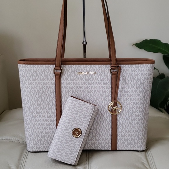 Michael Kors Handbags - MICHAEL KORS 2PC Sady Laptop Tote &  Wallet